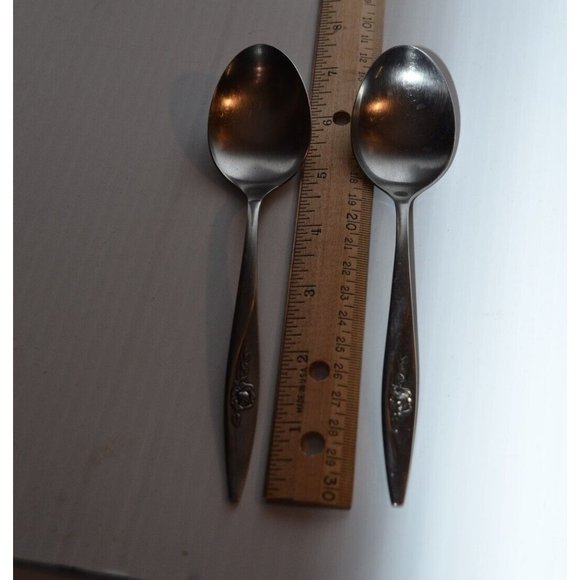 Oneida craft Deluxe serving spoon Lasting Rose Pre-owned 2 pc set - Picture 5 of 11